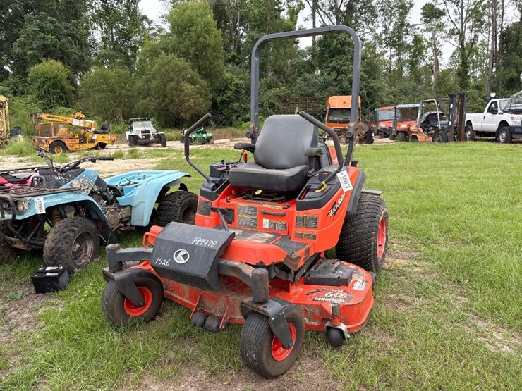 kubota-zd326-image-1