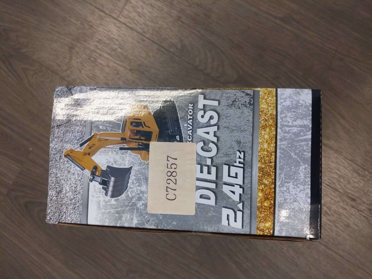 unused-remote-controller-excavator-image-4
