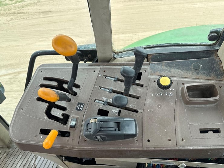 john-deere-6615-image-23