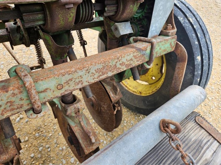 john-deere-11-image-21