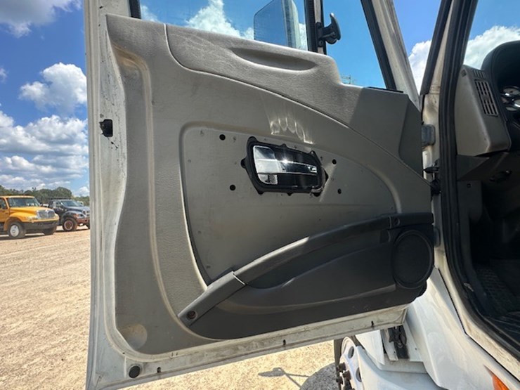 2015-international-prostar-image-53