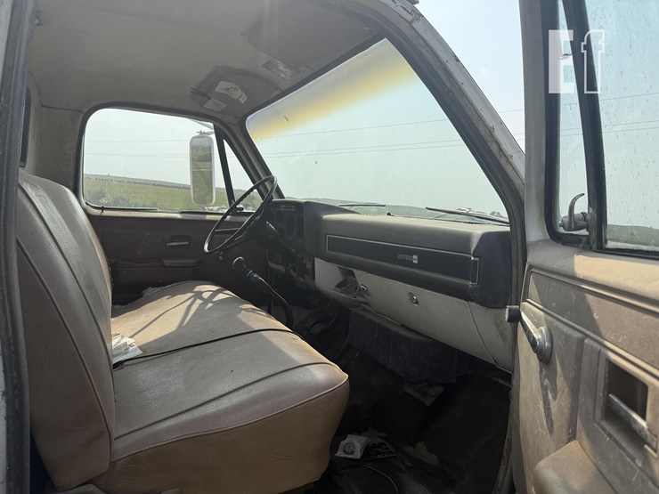 1981-gmc-7000-image-12