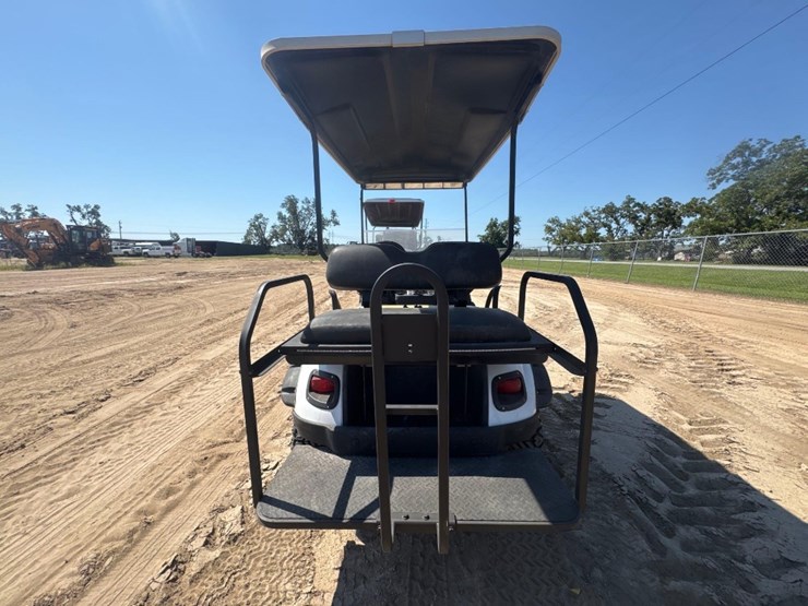 2020-ez-go-express-s4-golf-cart-image-7