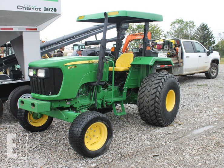 john-deere-5055d-image-1