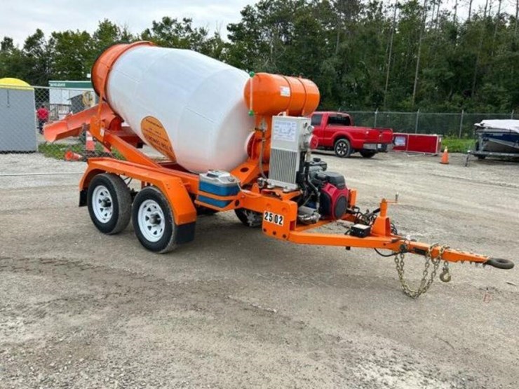 2024-1.5-cubic-meter-tow-behind-tri/a-concrete-fil-image-3