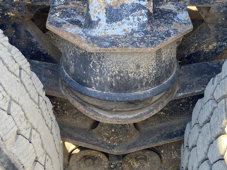 2004-peterbilt-378-image-37