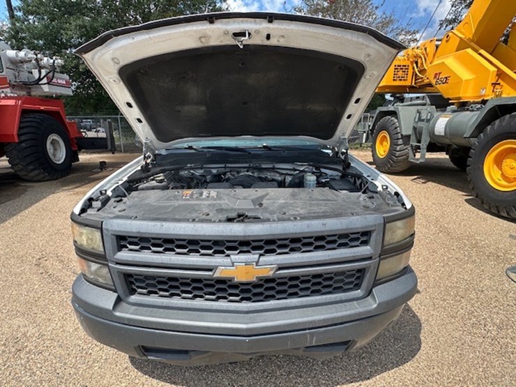 2014-chevrolet-silverado-image-40