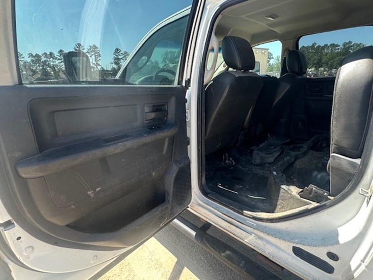 dodge-ram-5500-image-32