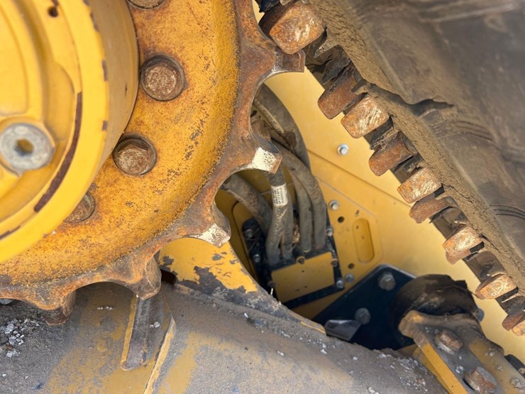 2020-caterpillar-279d3-image-20