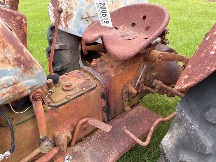 ford-8n-image-17