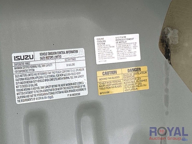 2016-isuzu-npr-image-9