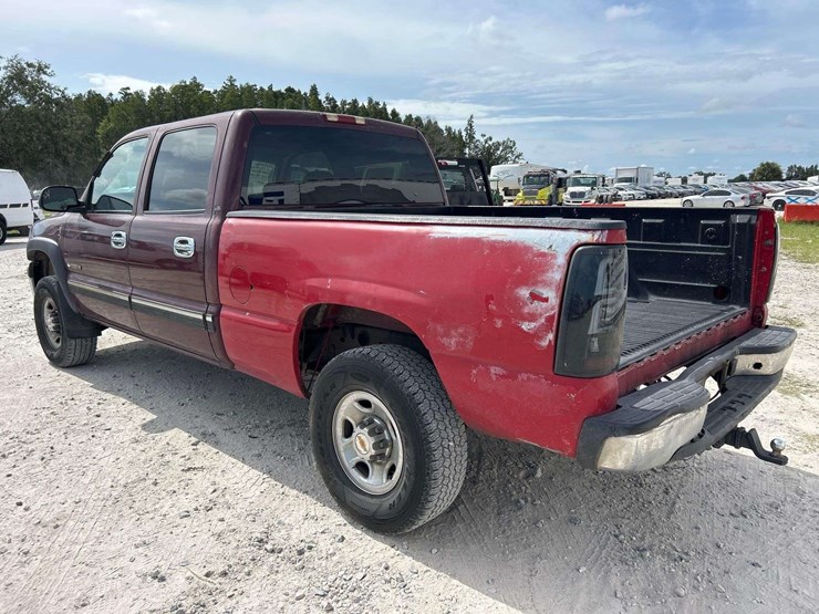 2001-chevrolet-silverado-1500hd-image-4