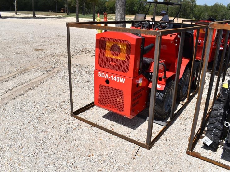agt-sda0140w-mini-skid-steer-(serial-#-sda140w25l0620283)-(k)-image-4