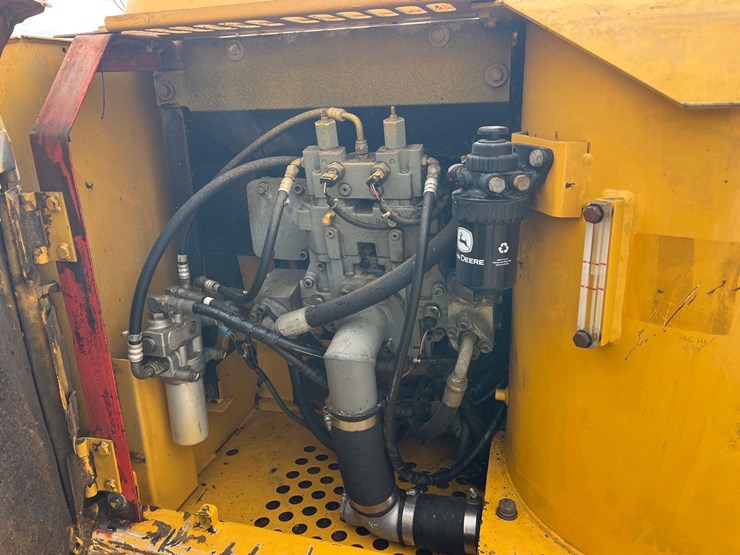 deere-160c-lc-image-16