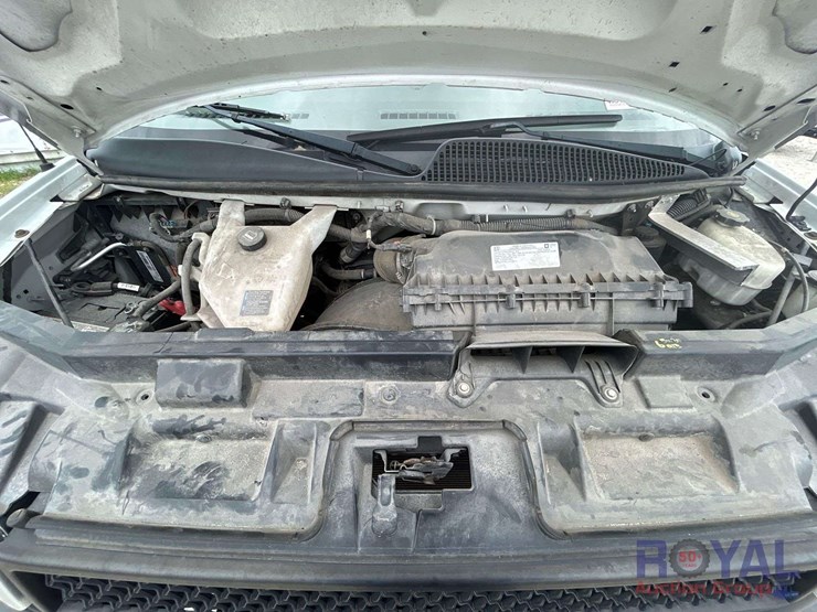 2019-chevrolet-express-2500-image-6