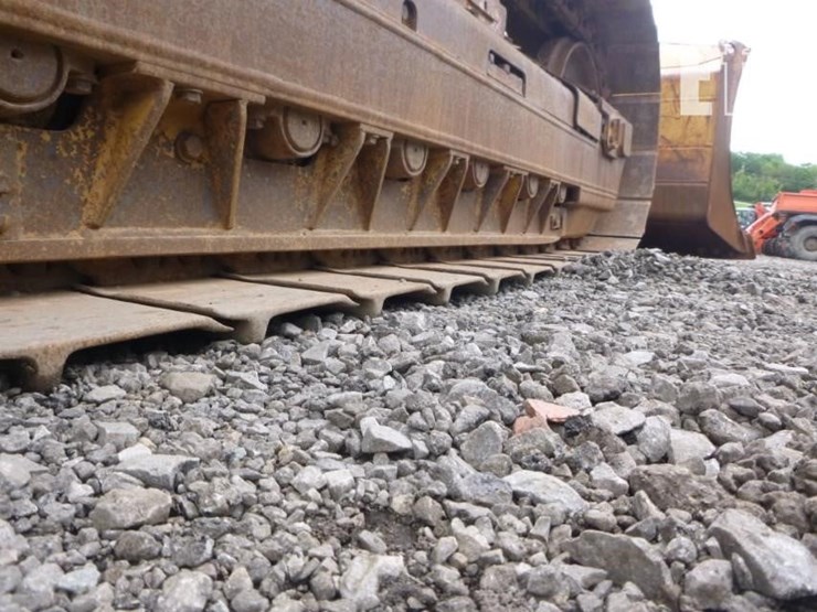 2005-caterpillar-d4g-xl-image-35