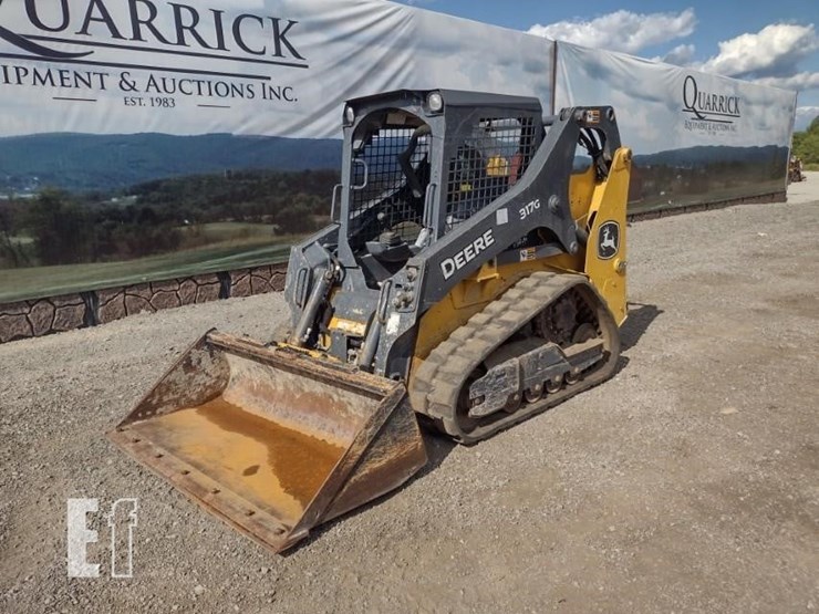 2022-deere-317g-image-39