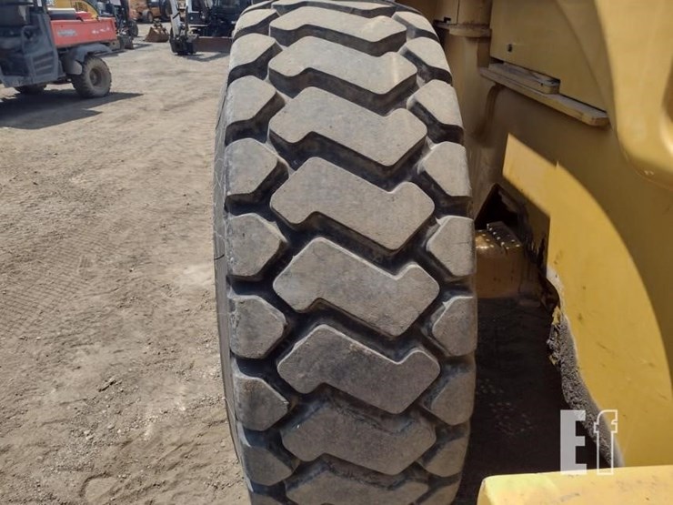 caterpillar-930g-image-24