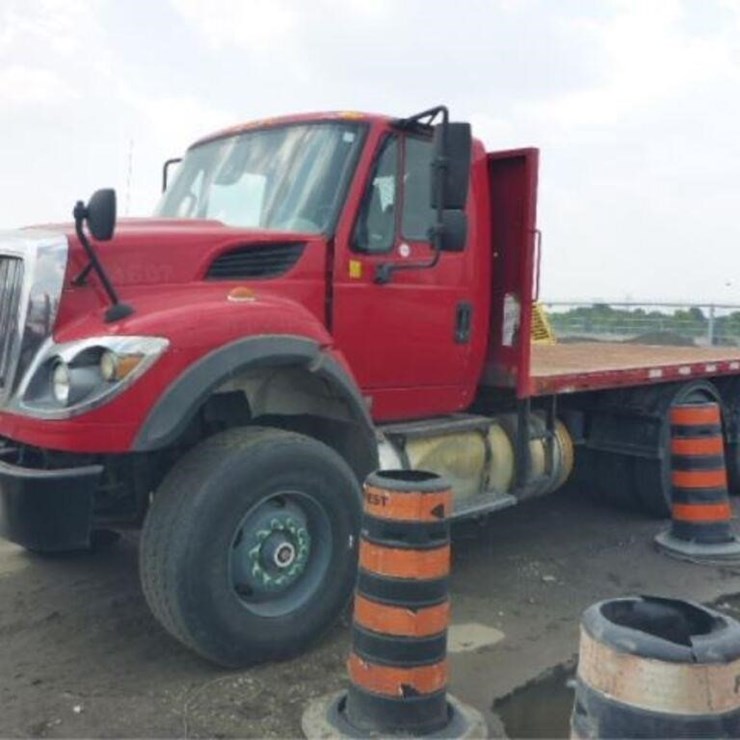 2014 International 7500SBA T/A Flatbed Truck 1HTWN