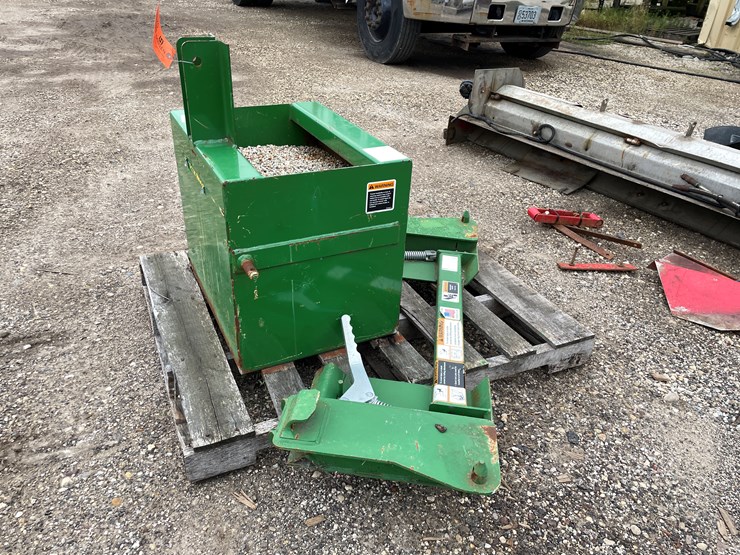 #9870-•-john-deere-3-pt-weight-box-image-7