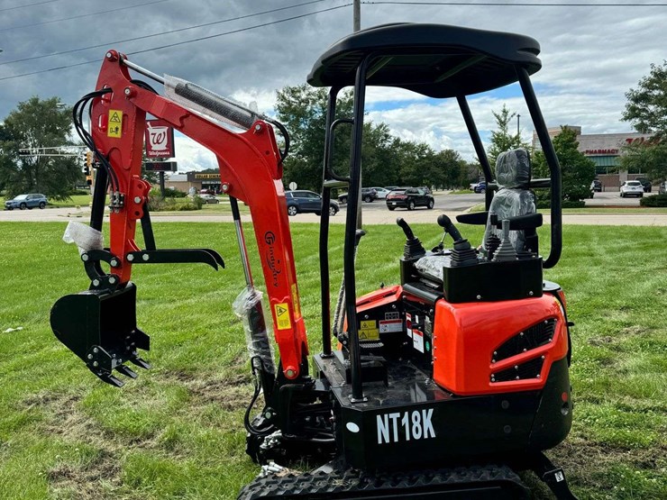 2025-industrial-nt18k-mini-excavator-...-unused...-brand-new-battery-installed-image-1