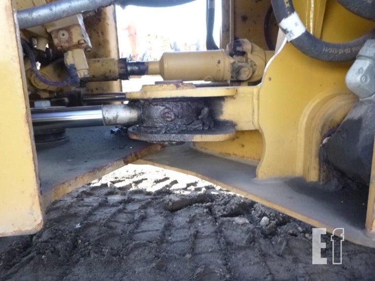 2013-caterpillar-924k-image-31