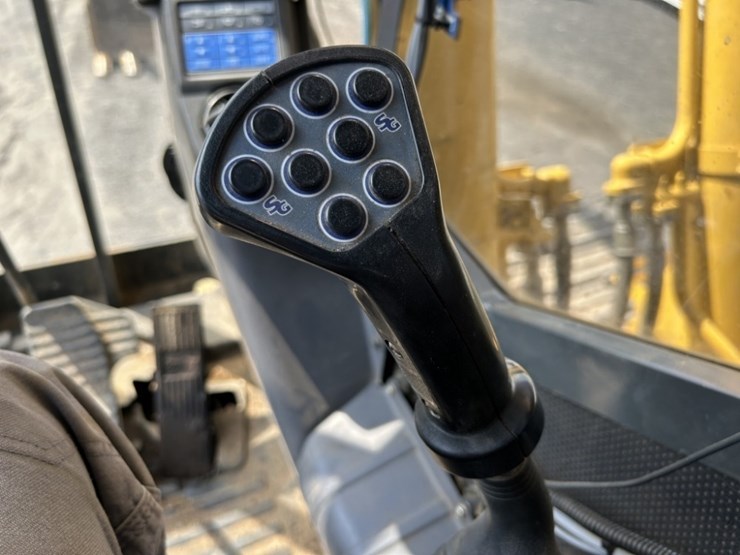 2018-komatsu-pc490-lc-11-image-53