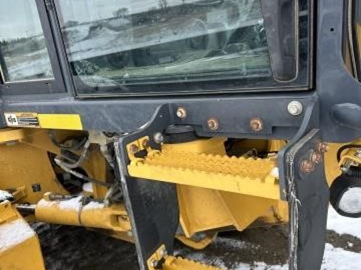 2018-deere-872gp-image-27