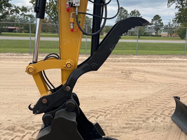 2017-caterpillar-307e2-image-9