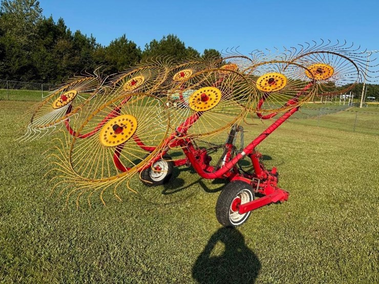 8-star-hay-rake-(pull-type,-hydraulic)-image-5
