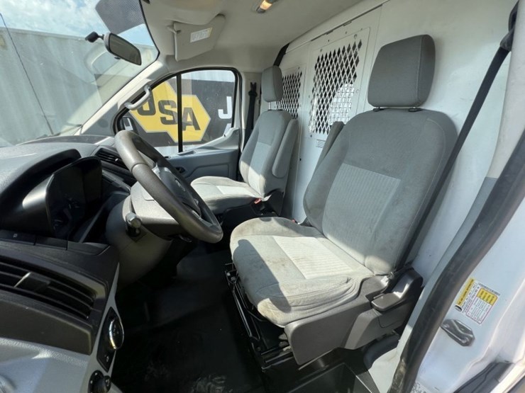 2015-ford-transit-image-22