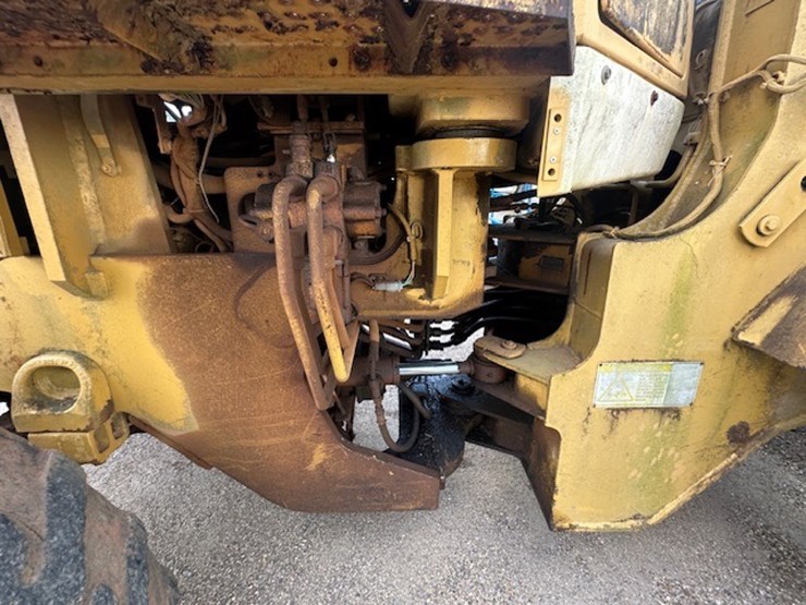 caterpillar-918f-image-31