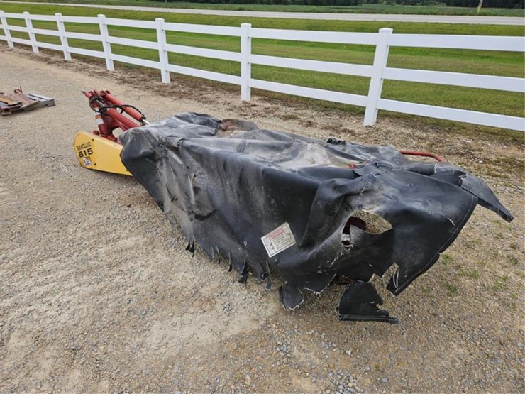new-holland-615-image-5