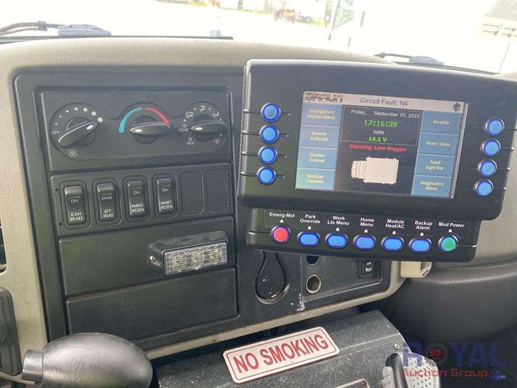 2015-international-durastar-4300-image-35