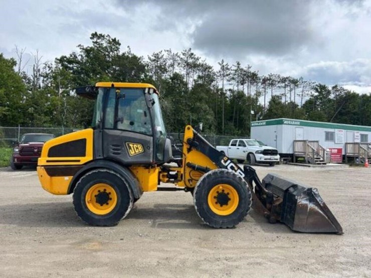 2019-jcb-409-image-3