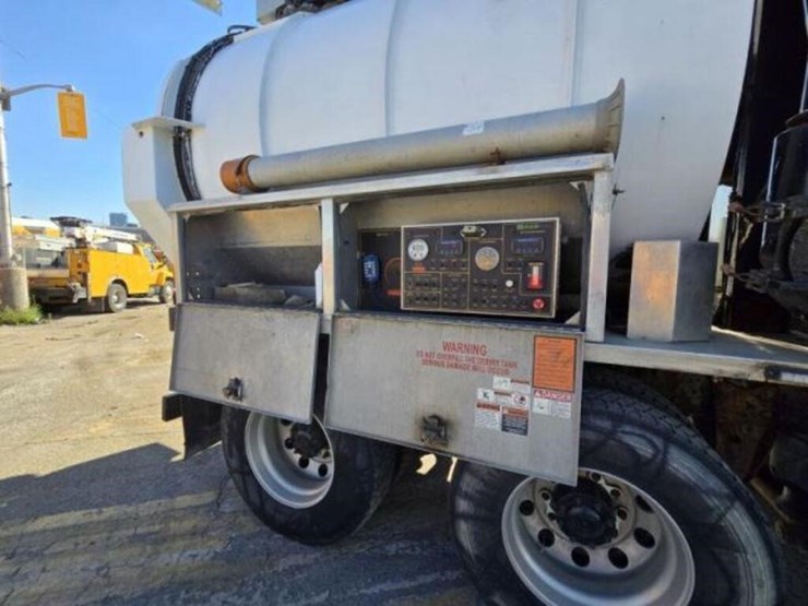 2014-western-star-4900sb-image-49