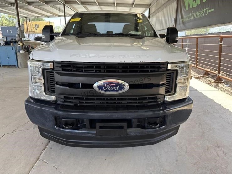 2017-ford-f250-image-3
