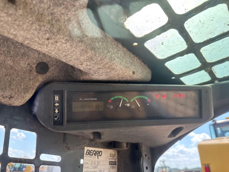 2018-deere-317g-image-28