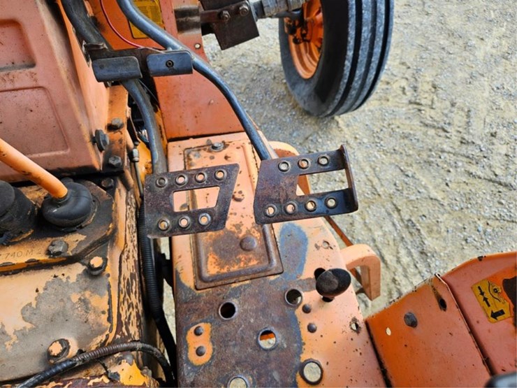 massey-ferguson-383-image-26