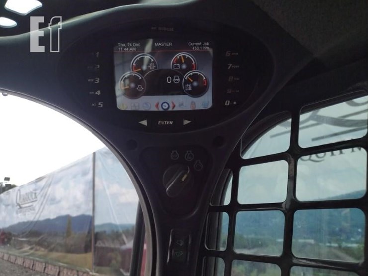 2015-bobcat-s650-image-8