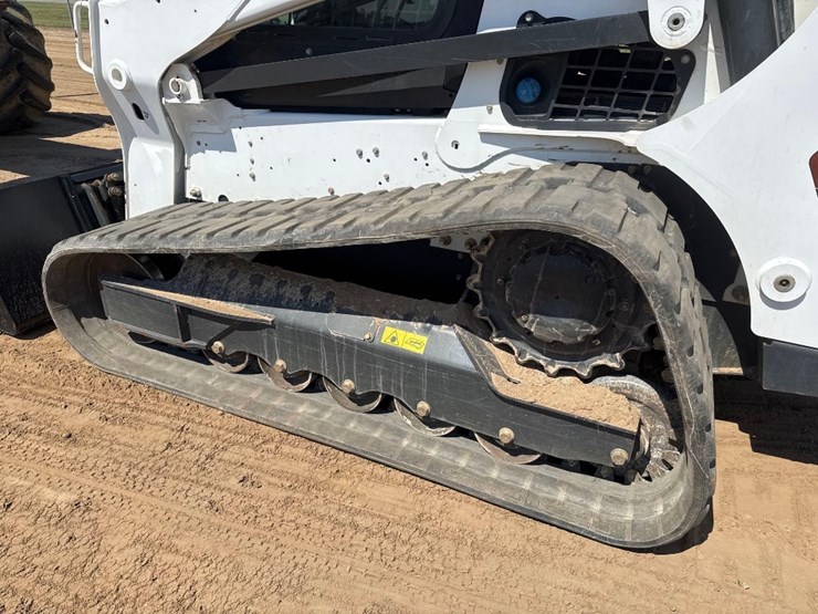 2023-bobcat-t770-image-9