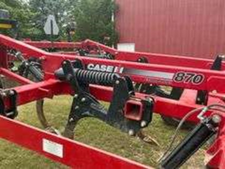 2011-case-ih-870-ecolo-tiger-disk-ripper-7-shank,-spring-loaded-shanks,-hyd.-front-discs,-image-8