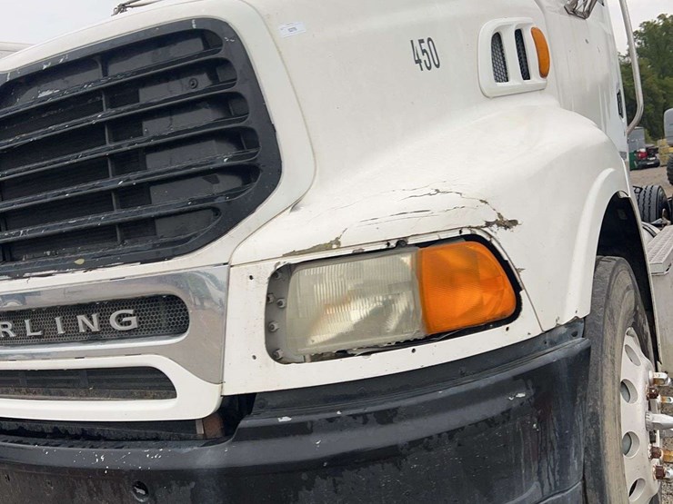 freightliner-sterling-s/a-daycab-truck-image-8