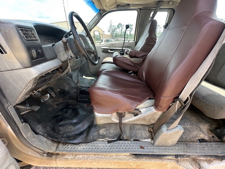 2003-ford-f450-image-32