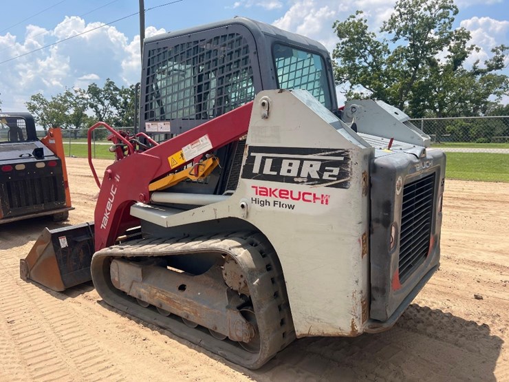2021-takeuchi-tl8r2-image-2