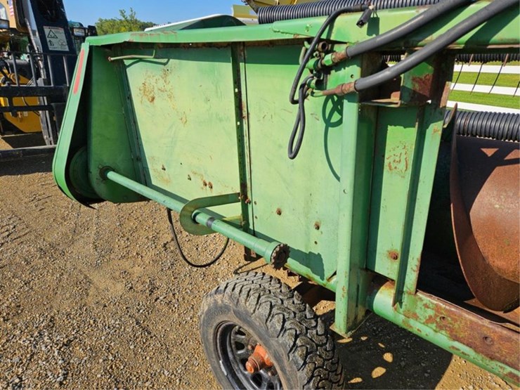 john-deere-216-image-21