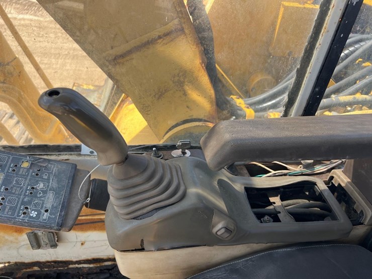 komatsu-pc150-5-image-30