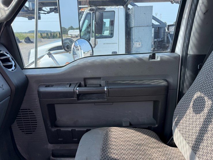 2012-ford-f750-image-112