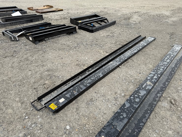 #2000-•-#26468-•-unused-visec-forklift-extension-rod-image-1