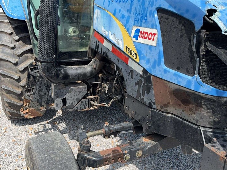 new-holland-t6020-image-12